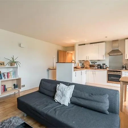 Spacious And Comfortable Dream Location *